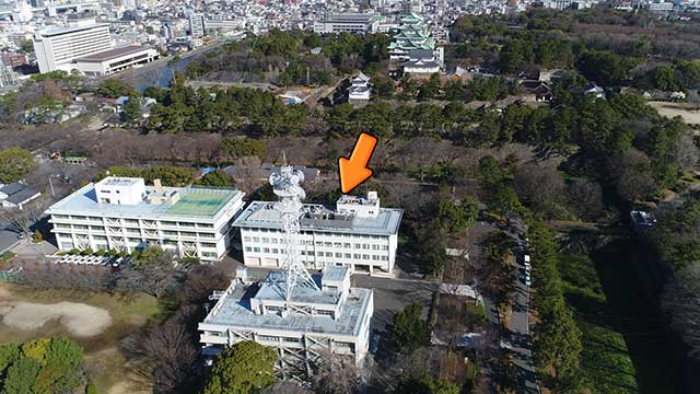 現在の風景 写真中央の水資源機構 中部支社あたりに亀尾天王社があった。