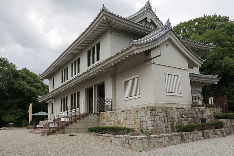 岩崎城歴史記念館