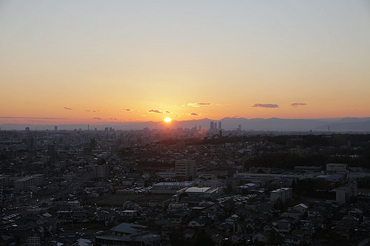 名古屋市街の日没