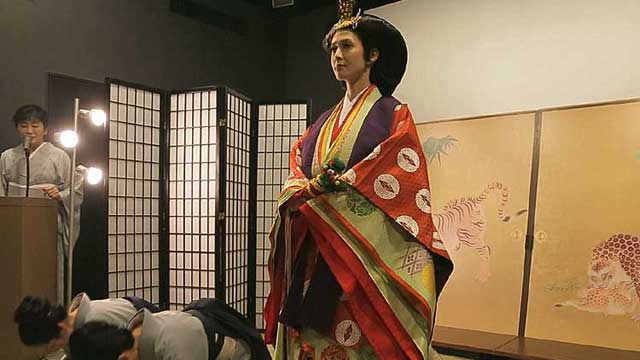 十二単の着付け