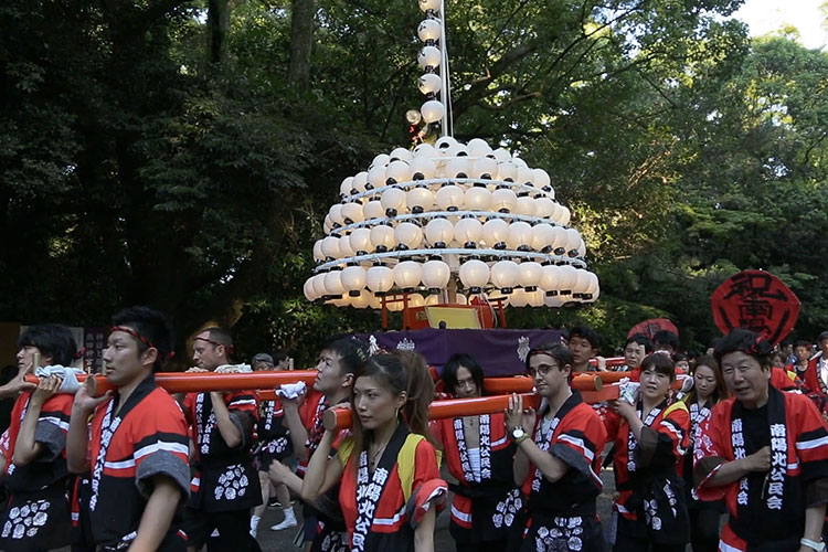 Makiwara floats parade