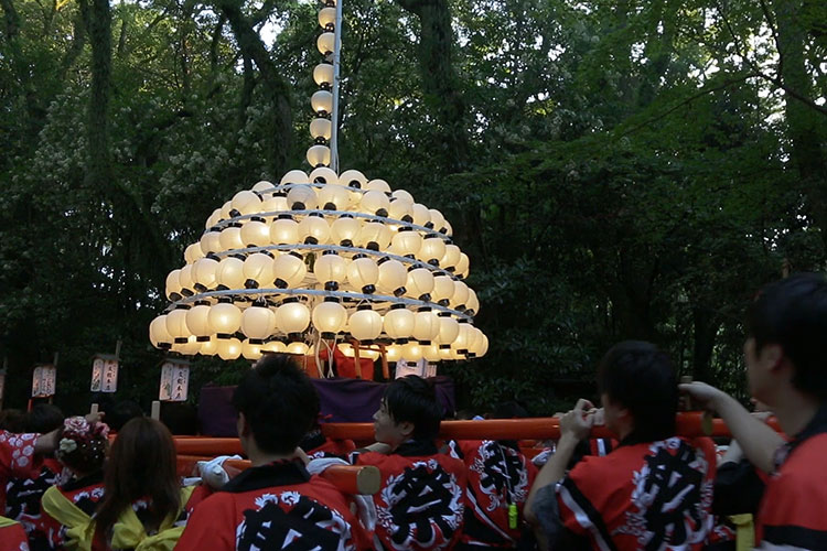Makiwara floats parade