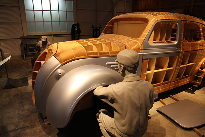 試作工場　トヨタ初の試作車「Ａ１型」ボデーの試作展示