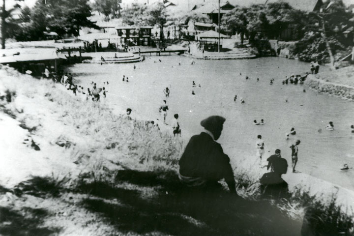 昭和初期の天然プール　提供：名古屋市北区役所