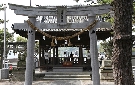 竹島・八百富神社の鳥居.竹島まで参道が伸びる