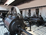 1898年のスイス スルザー社製の蒸気機関