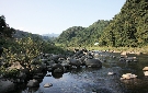 道の駅白鳥付近から見た風景. 中央左手奥に見えるのが長良川の源流のある大日ヶ岳