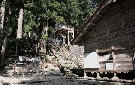 白山中居神社. 長滝白山神社から白山へ向かう霊峰白山の南約10kmにある神社