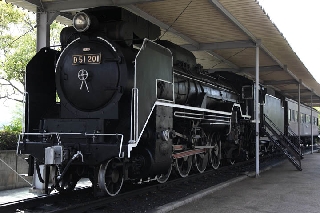 蒲郡市博物館の敷地に展示されている蒸気機関車 Ｄ51 201