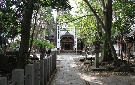 竹島全体が八百富神社の境内となっている